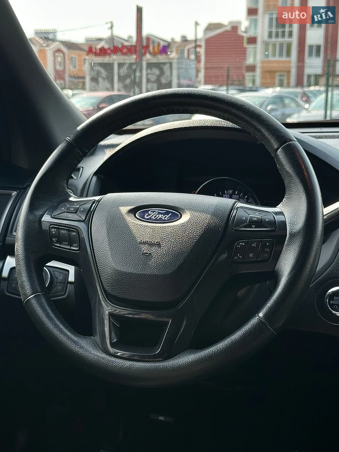 2018 Ford Explorer - мініатюра 32