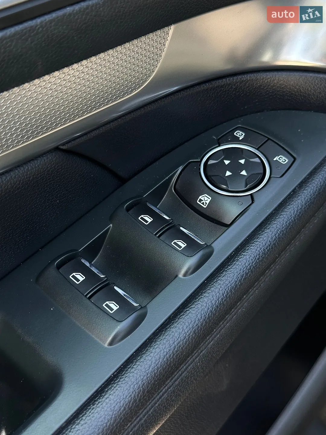 2018 Ford Explorer - мініатюра 34