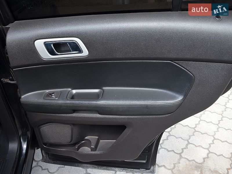 Внедорожник / Кроссовер Ford Explorer 2013 в Павлограде