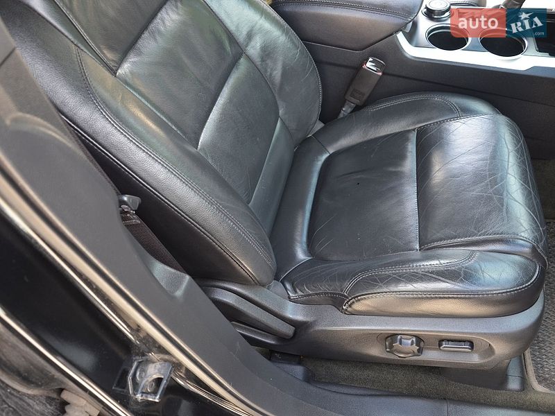 Внедорожник / Кроссовер Ford Explorer 2013 в Павлограде