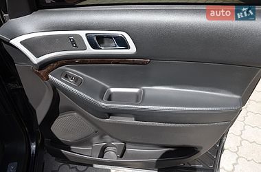 Внедорожник / Кроссовер Ford Explorer 2013 в Павлограде