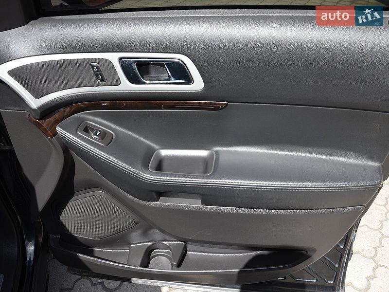 Внедорожник / Кроссовер Ford Explorer 2013 в Павлограде