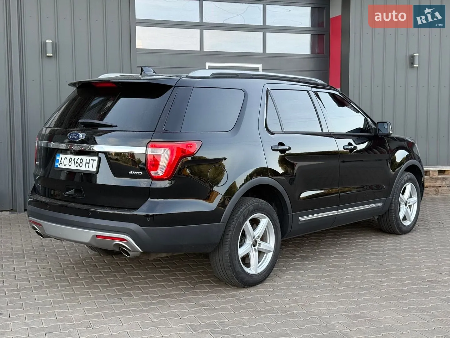 2016 Ford Explorer - мініатюра 17