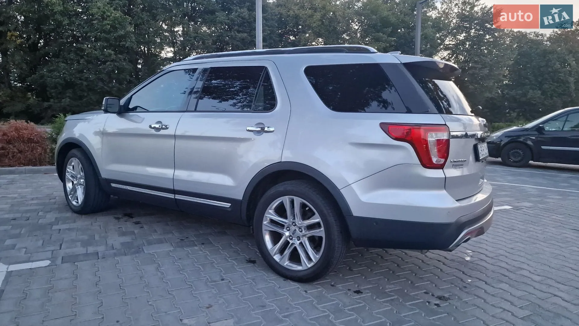 2016 Ford Explorer - мініатюра 11