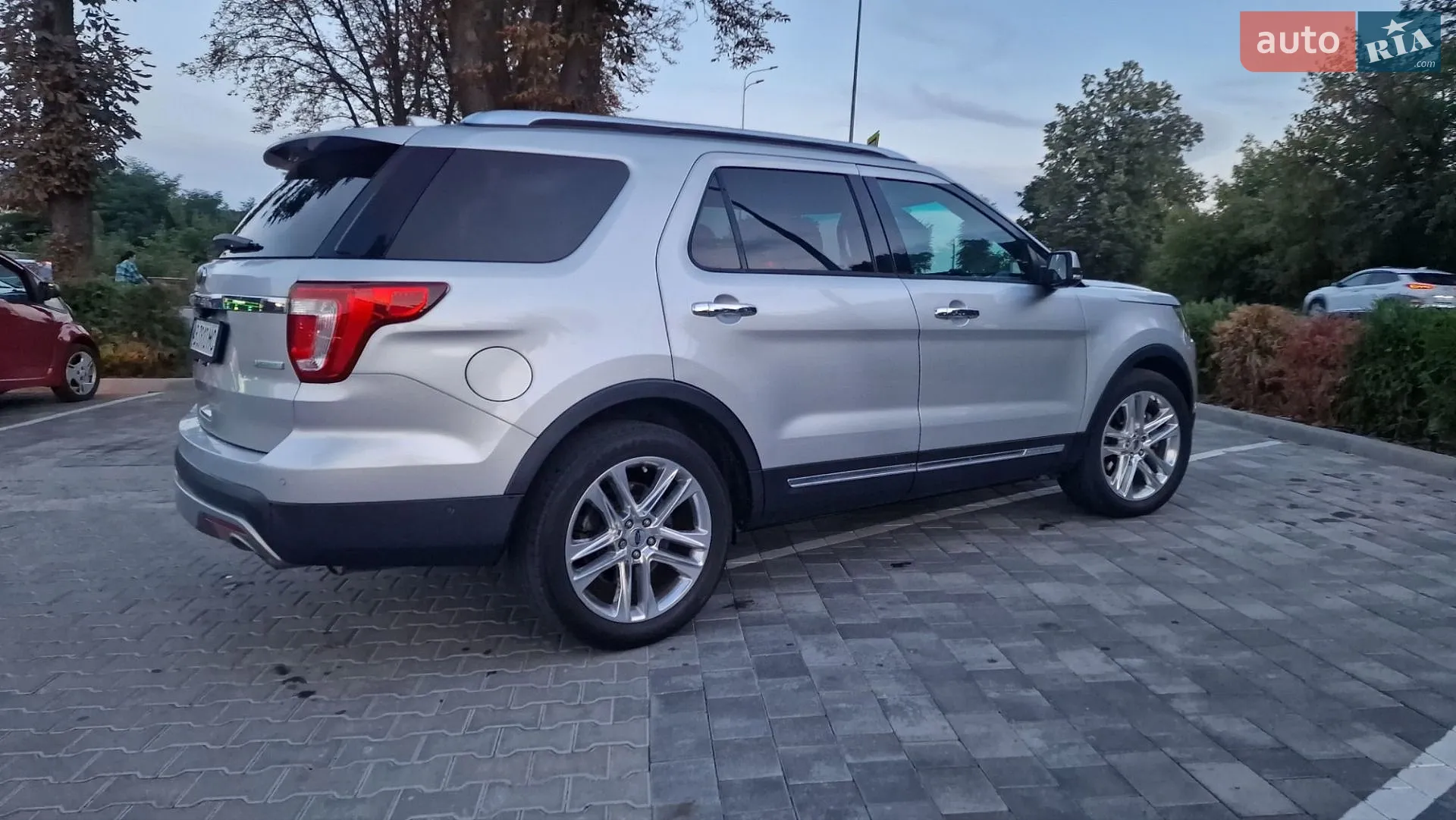 2016 Ford Explorer - мініатюра 19