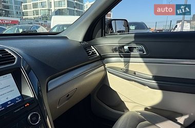 Внедорожник / Кроссовер Ford Explorer 2017 в Львове