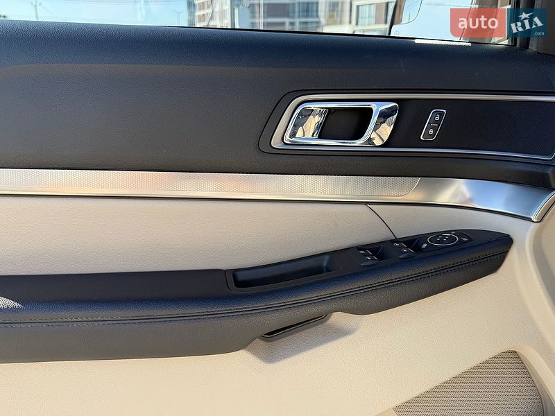 Внедорожник / Кроссовер Ford Explorer 2017 в Львове