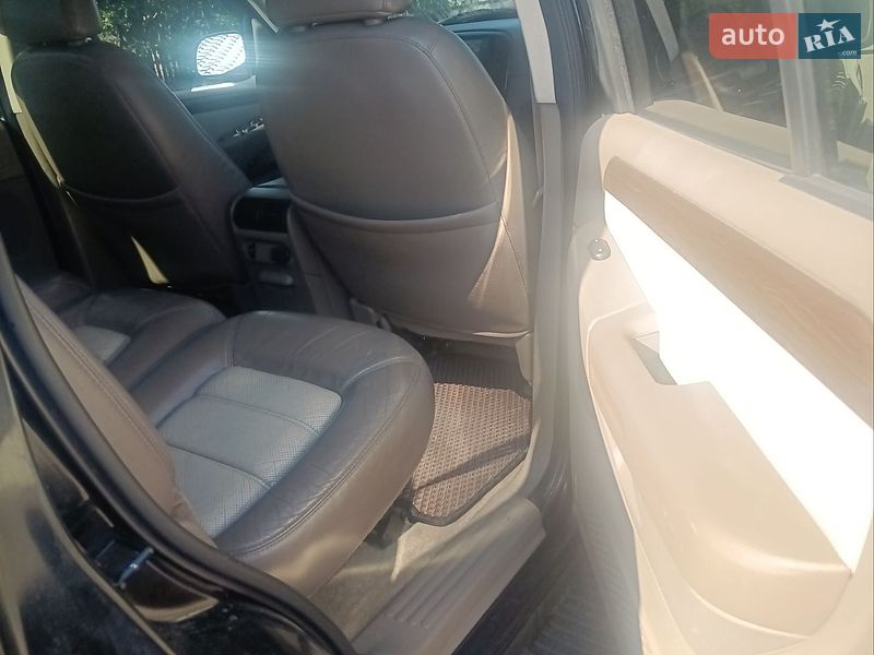 Внедорожник / Кроссовер Ford Explorer 2002 в Хмельницком