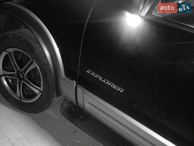 Внедорожник / Кроссовер Ford Explorer 2002 в Хмельницком