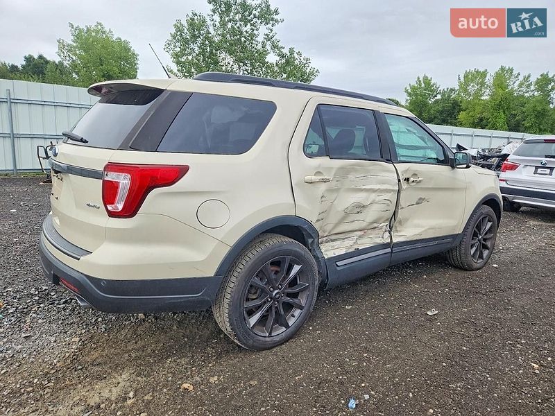 Внедорожник / Кроссовер Ford Explorer 2018 в Львове