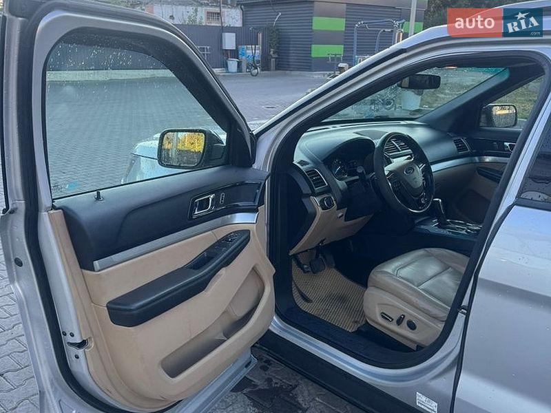 Внедорожник / Кроссовер Ford Explorer 2015 в Житомире