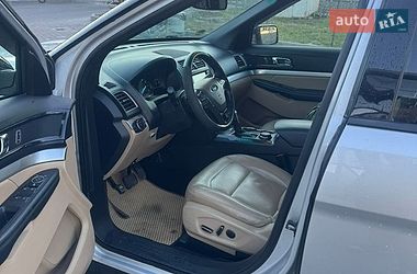 Внедорожник / Кроссовер Ford Explorer 2015 в Житомире