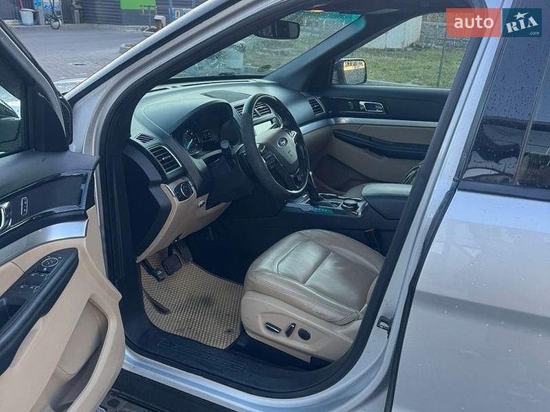 Внедорожник / Кроссовер Ford Explorer 2015 в Житомире