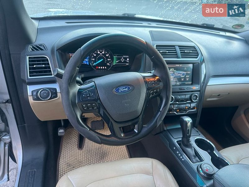 Внедорожник / Кроссовер Ford Explorer 2015 в Житомире