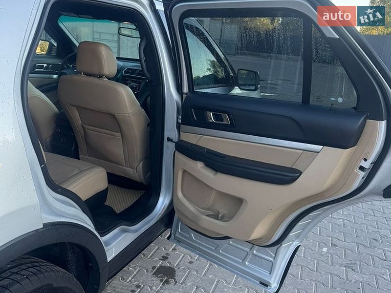 Внедорожник / Кроссовер Ford Explorer 2015 в Житомире