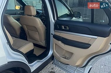 Внедорожник / Кроссовер Ford Explorer 2015 в Житомире