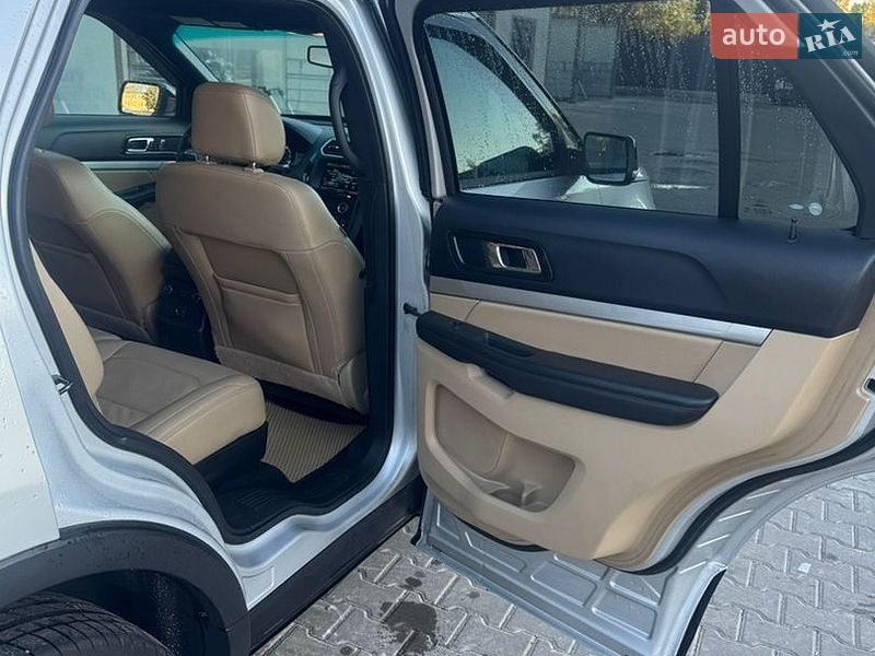 Внедорожник / Кроссовер Ford Explorer 2015 в Житомире