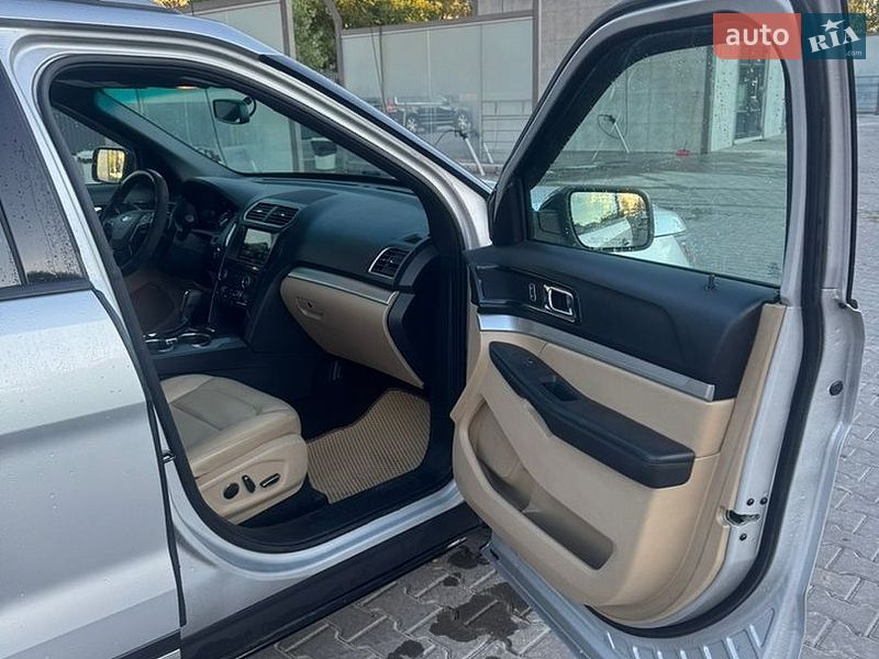 Внедорожник / Кроссовер Ford Explorer 2015 в Житомире