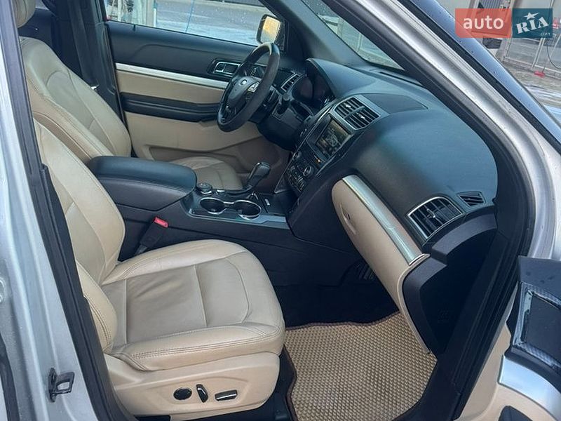 Внедорожник / Кроссовер Ford Explorer 2015 в Житомире