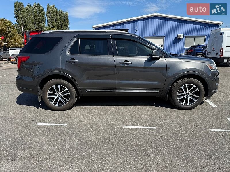 Позашляховик / Кросовер Ford Explorer 2018 в Києві