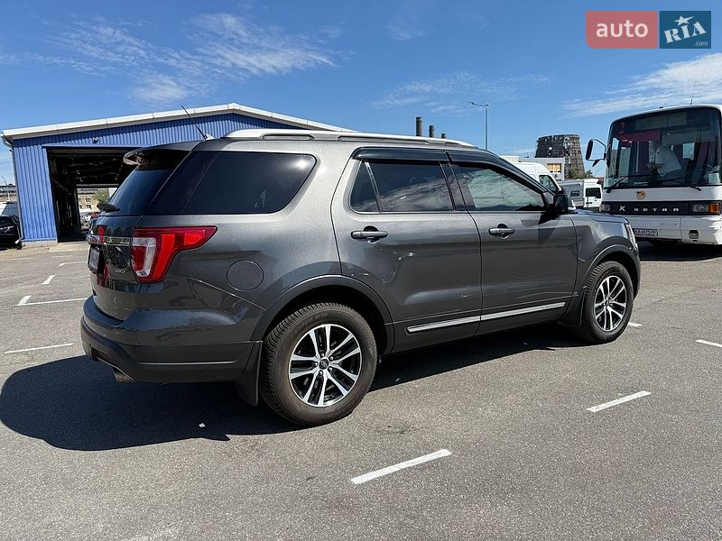 Позашляховик / Кросовер Ford Explorer 2018 в Києві