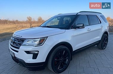 Позашляховик / Кросовер Ford Explorer 2018 в Рівному