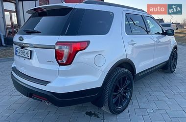 Позашляховик / Кросовер Ford Explorer 2018 в Рівному