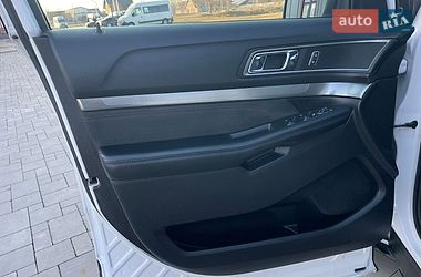 Позашляховик / Кросовер Ford Explorer 2018 в Рівному