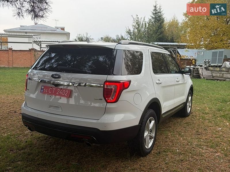 Внедорожник / Кроссовер Ford Explorer 2017 в Черновцах