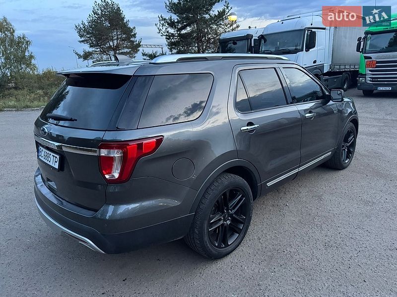 Позашляховик / Кросовер Ford Explorer 2017 в Львові