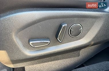 Позашляховик / Кросовер Ford Explorer 2017 в Стрию