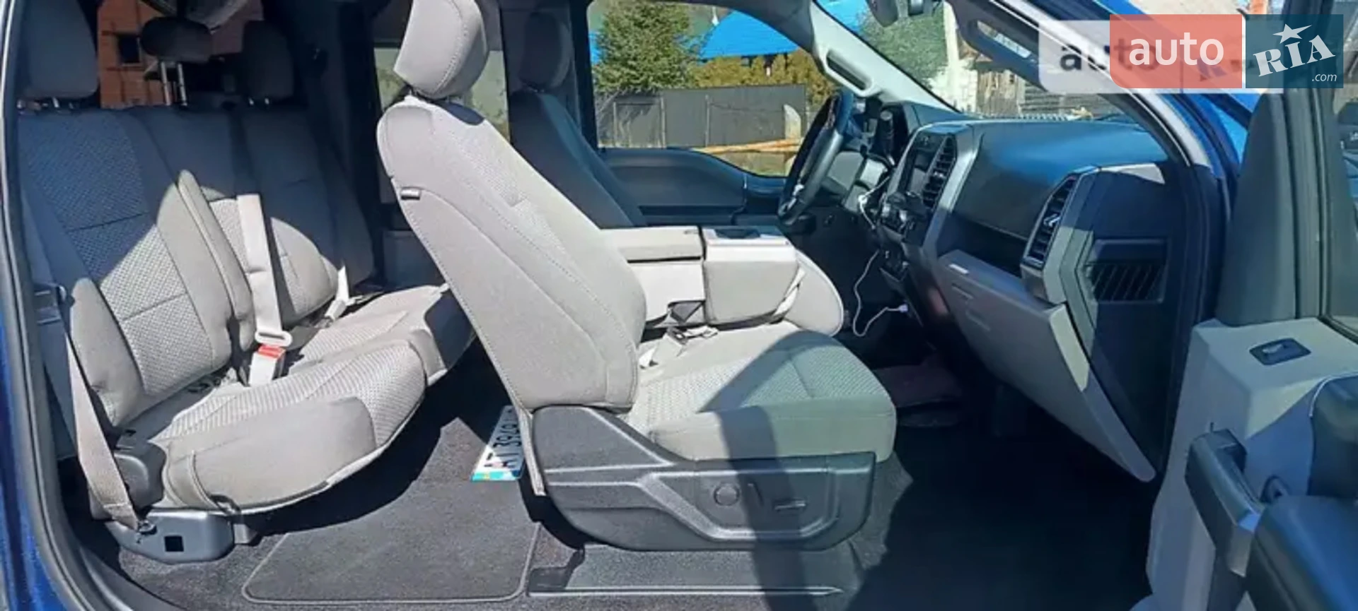 Ford F-150 2018 VIN 1FTEX1C5XKKC23667 фото оголошення 2 з 29