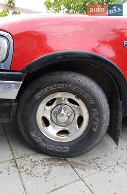 Пикап Ford F-150 2003 в 