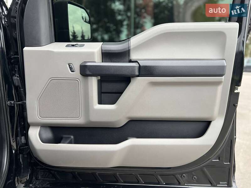 Пикап Ford F-150 2017 в Киеве
