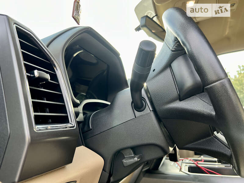Пикап Ford F-150 2017 в Пустомытах