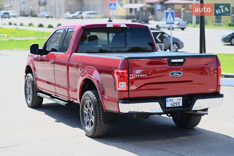 Пикап Ford F-150 2015 в Дубно