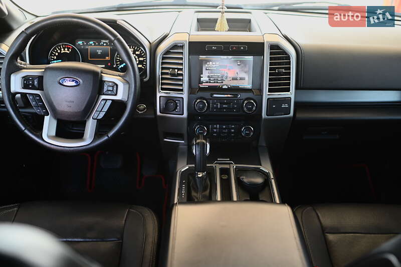 Пикап Ford F-150 2015 в Дубно