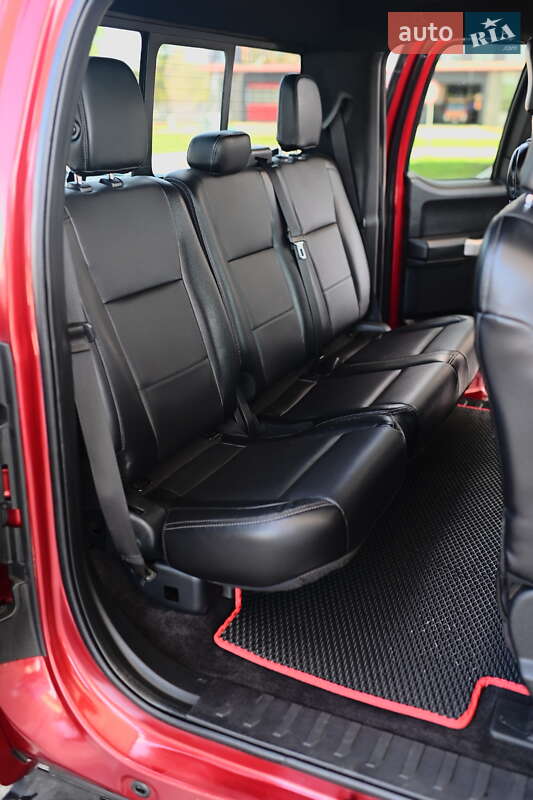 Пикап Ford F-150 2015 в Дубно