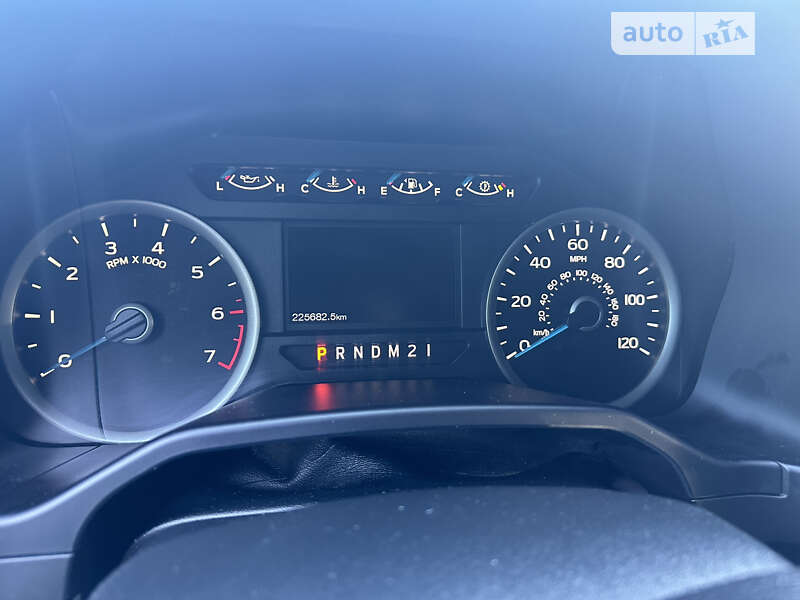 Пікап Ford F-150 2015 в Івано-Франківську