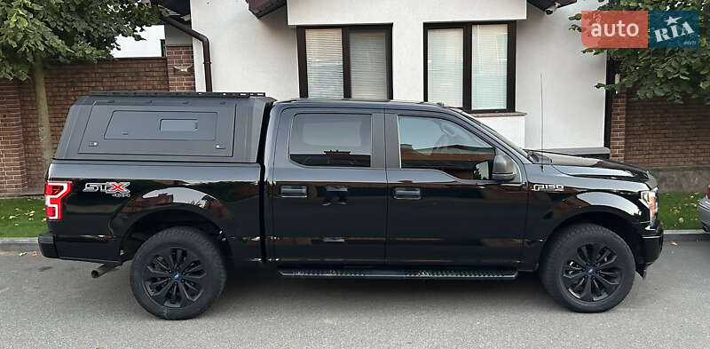 Пикап Ford F-150 2018 в 