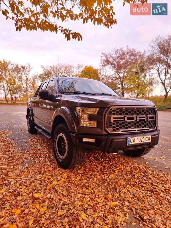 Пикап Ford F-150 2015 в Черкассах