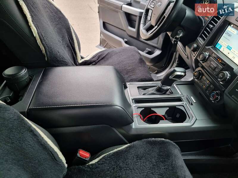 Пікап Ford F-150 2017 в Умані