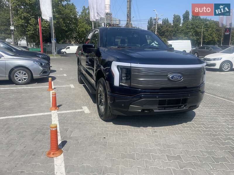 Пикап Ford F-150 2023 в Черноморске