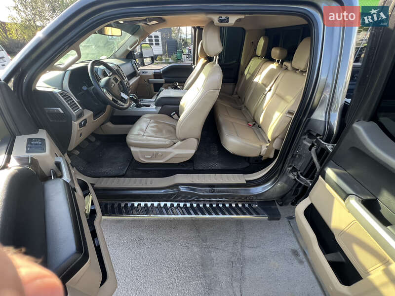 Пикап Ford F-150 2015 в Баре