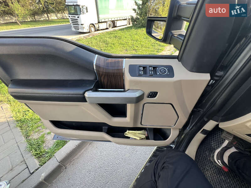 Пикап Ford F-150 2015 в Баре