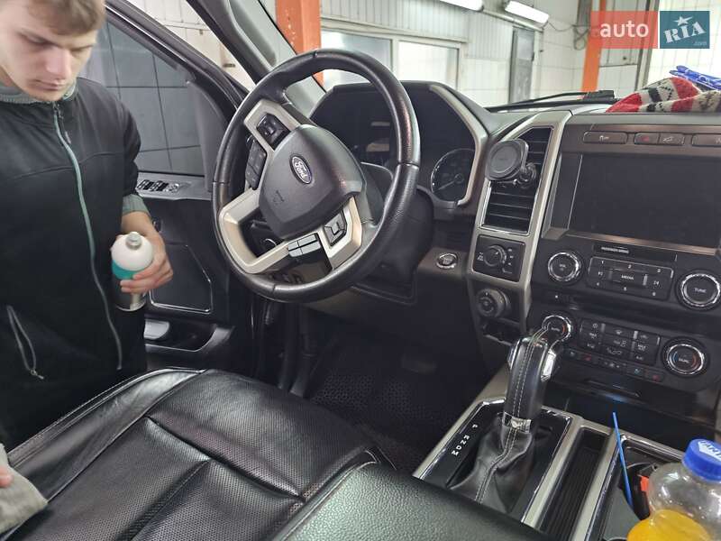 Пикап Ford F-150 2018 в Чернигове