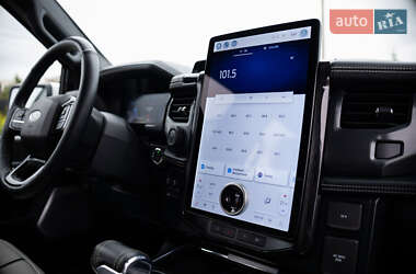 Пикап Ford F-150 2023 в 