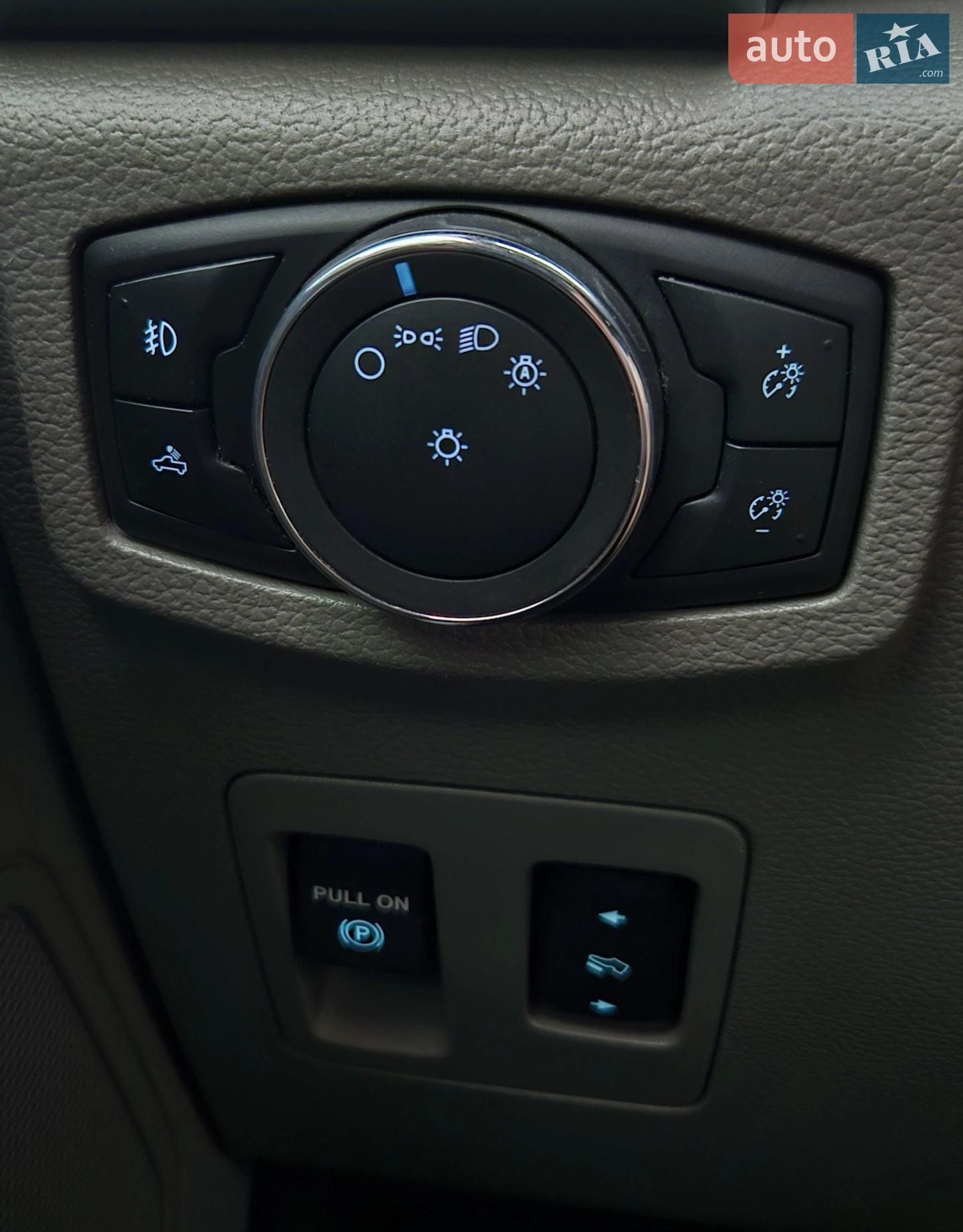 Ford F-150 2018 VIN 1FTEX1C5XKKC23667 фото оголошення 12 з 29