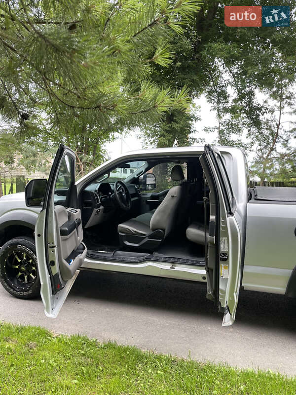 Пикап Ford F-150 2015 в Ровно