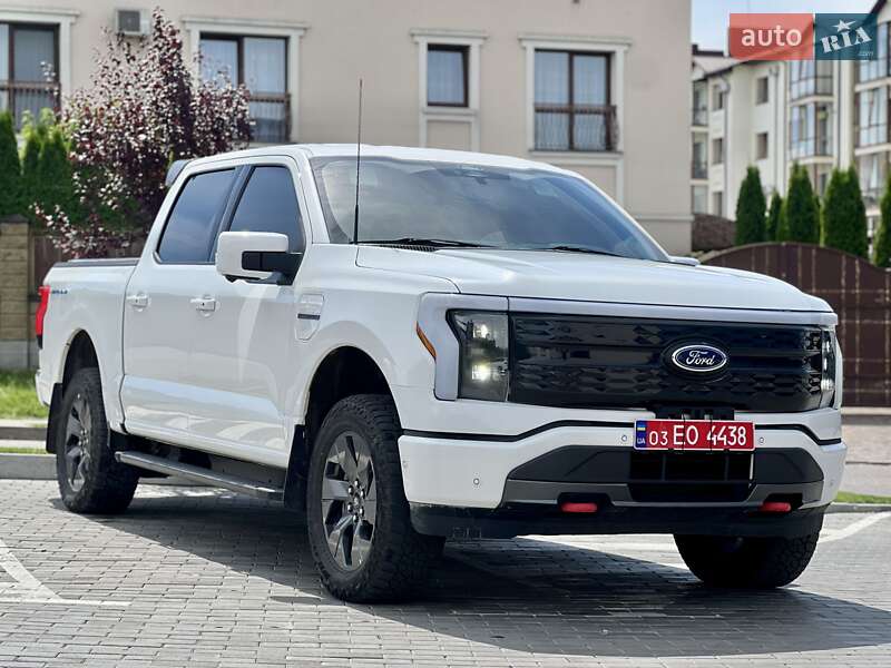 Пикап Ford F-150 2022 в 